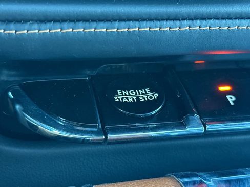 Certified 2025 Lincoln Aviator Black Label image 24