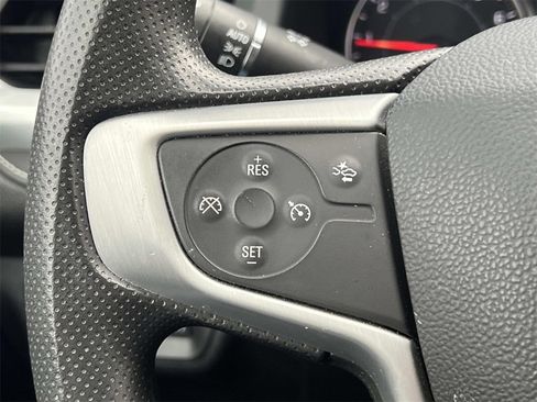 Certified 2023 GMC Acadia SLE w/ Driver Convenience Package image 24