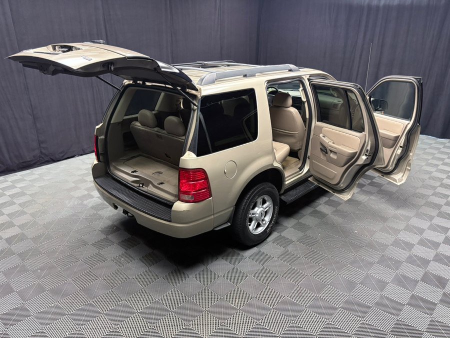 Used 2005 Ford Explorer 4WD XLT image 22