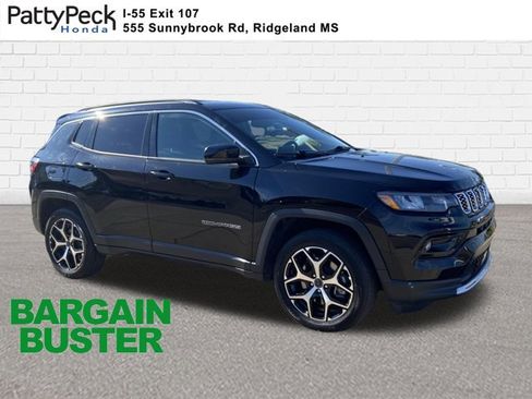 Used 2025 Jeep Compass Limited AWD/4WD image 1