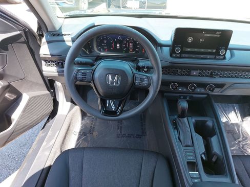 Used 2025 Honda Accord LX image 15