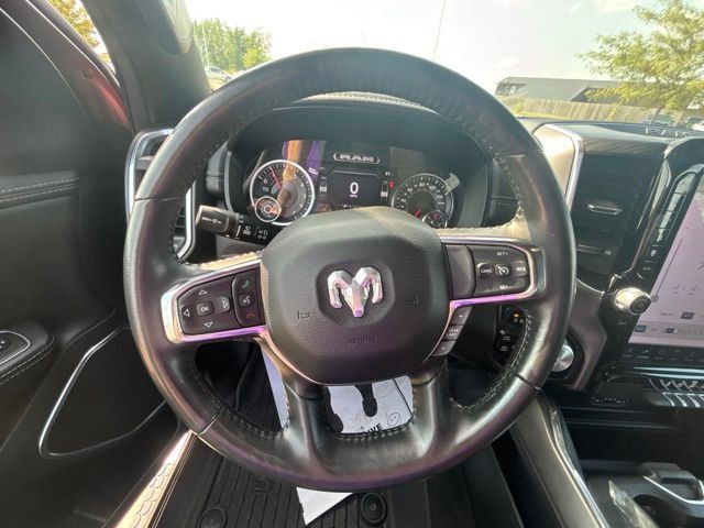 Used 2024 RAM 1500 Laramie AWD/4WD image 3