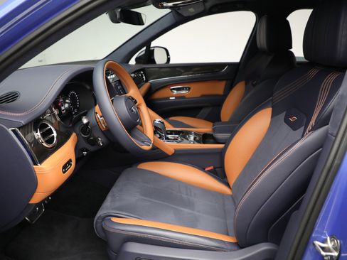 Certified 2024 Bentley Bentayga image 20