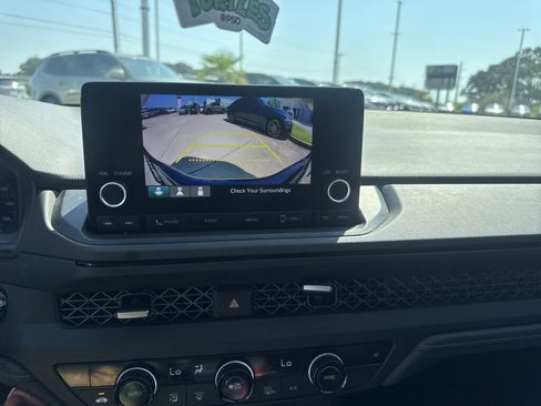 Used 2023 Honda Accord EX image 28