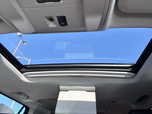 Used 2018 Cadillac Escalade Luxury image 17