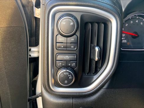 Used 2019 Chevrolet Silverado 1500 LT w/ All-Star Edition image 33