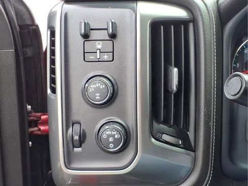 Used 2018 Chevrolet Silverado 1500 LTZ w/ Sport Package AWD/4WD image 18