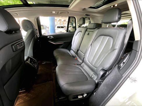Used 2022 BMW X7 xDrive40i w/ Premium Package AWD/4WD image 19