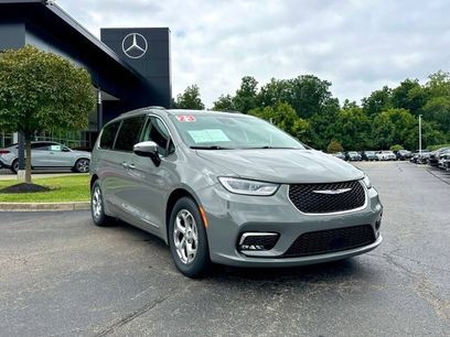 Used 2023 Chrysler Pacifica Limited