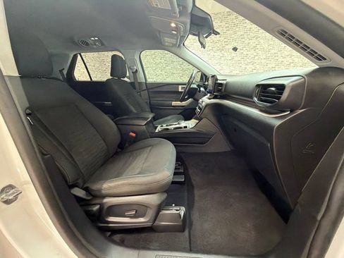 Used 2021 Ford Explorer XLT AWD/4WD image 11