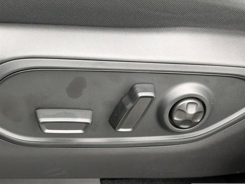 New 2025 Jeep Grand Cherokee Laredo X w/ Luxury Tech Group I image 17