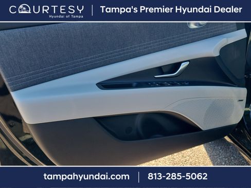 New 2026 Hyundai Elantra Limited image 17