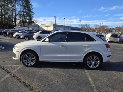 Used 2018 Audi Q3 2.0T Premium w/ Convenience Package image 2