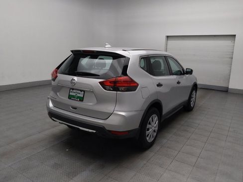 Used 2017 Nissan Rogue S image 9