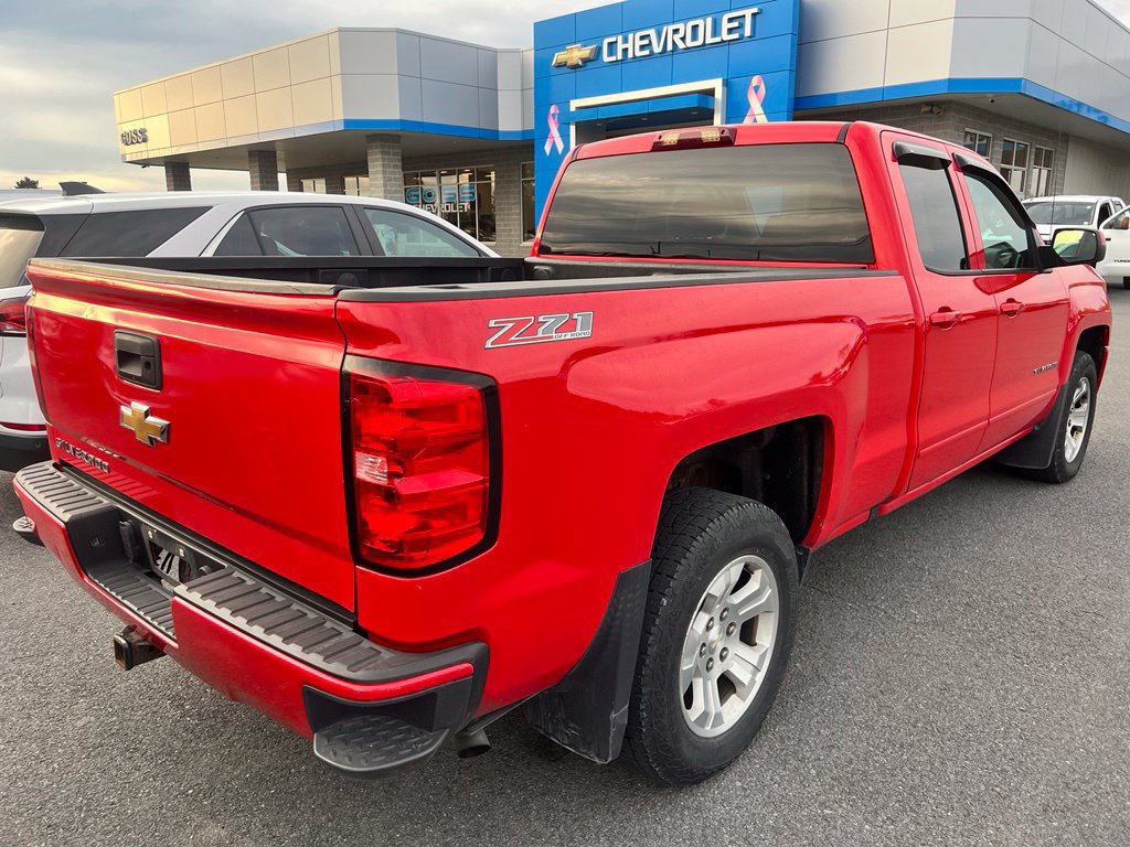 Used 2017 Chevrolet Silverado 1500 LT w/ All Star Edition AWD/4WD image 3