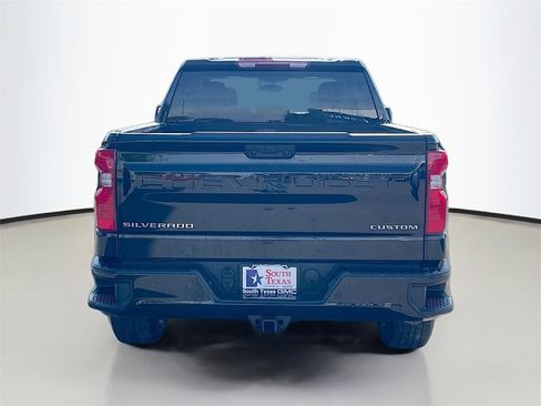 Used 2025 Chevrolet Silverado 1500 Custom image 6