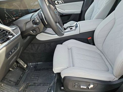 Used 2026 BMW X5 xDrive40i w/ M Sport Package image 16