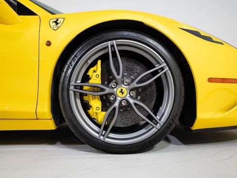 Used 2015 Ferrari 458 Speciale A image 22