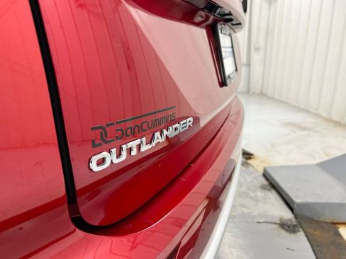 Used 2023 Mitsubishi Outlander SE AWD/4WD image 27