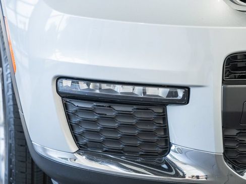 Used 2023 Jeep Grand Cherokee L Limited AWD/4WD image 14
