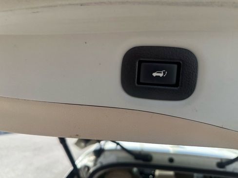 Used 2017 Nissan Rogue SL w/ SL Premium Package image 9