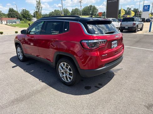 Used 2025 Jeep Compass Limited AWD/4WD image 8