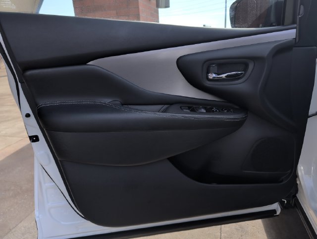 Used 2024 Nissan Murano SV AWD/4WD image 11