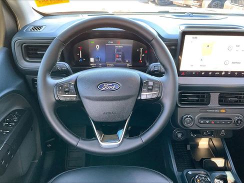 Certified 2025 Ford Maverick Lariat w/ Black Appearance Package image 5