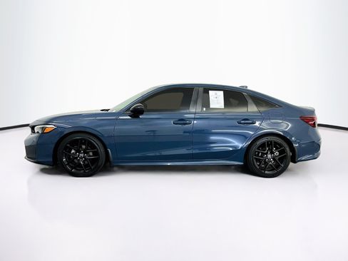 Used 2025 Honda Civic Sport image 4