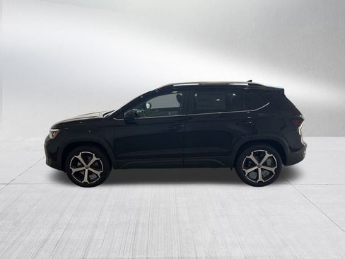 New 2025 Volkswagen Taos SEL image 2