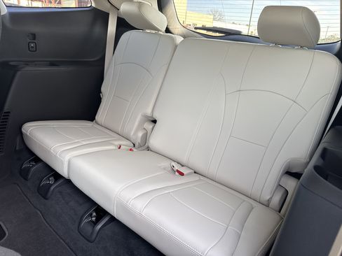 Used 2022 Buick Enclave Essence w/ Experience Buick Package image 29