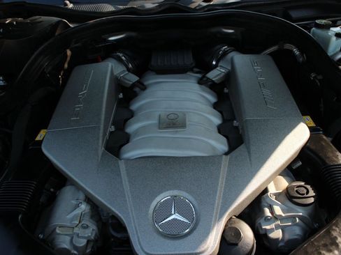 Used 2010 Mercedes-Benz E 63 AMG Sedan image 45