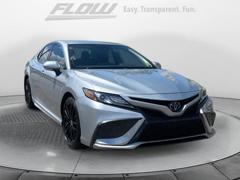Used 2022 Toyota Camry XSE FWD image 1