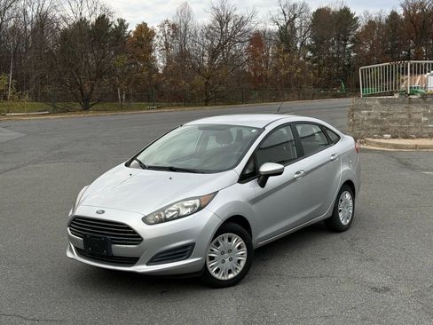 Used 2017 Ford Fiesta S image 1