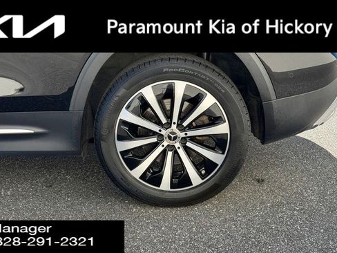 Used 2022 Mercedes-Benz GLB 250 4MATIC image 2