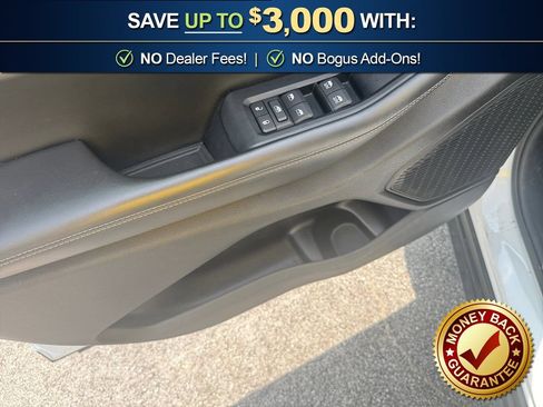 Used 2023 Jeep Grand Cherokee Laredo X RWD image 16