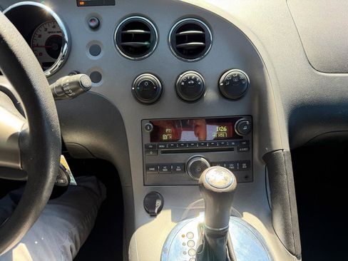 Used 2008 Pontiac Solstice Convertible w/ Preferred Package image 24