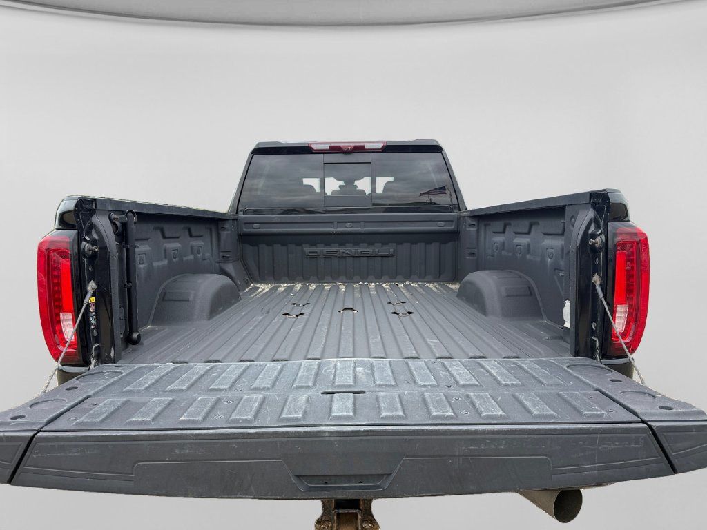 Used 2022 GMC Sierra 2500 Denali w/ Denali Black Diamond Edition AWD/4WD image 42