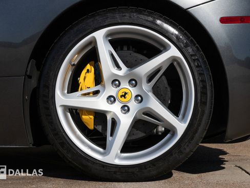 Used 2012 Ferrari 458 Italia Coupe image 9