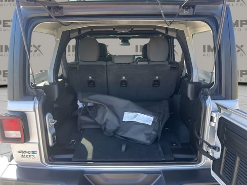 Used 2024 Jeep Wrangler Unlimited w/ Convenience Group image 26