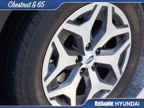 Used 2019 Subaru Forester Premium AWD/4WD image 24