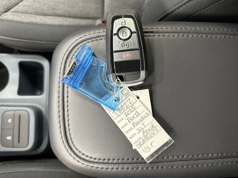 New 2025 Ford Maverick XLT w/ XLT Luxury Package image 28