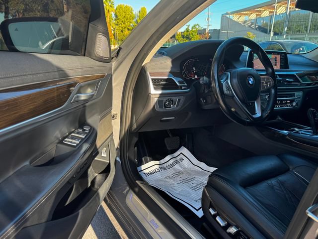 Used 2020 BMW 740i RWD image 26