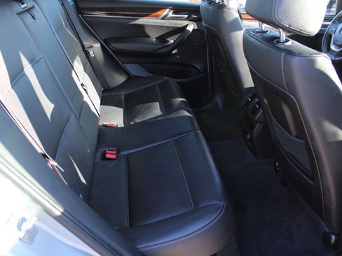 Used 2017 BMW X3 sDrive28i image 5