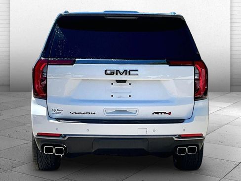 Used 2026 GMC Yukon AT4 w/ AT4 Premium Plus Package AWD/4WD image 3
