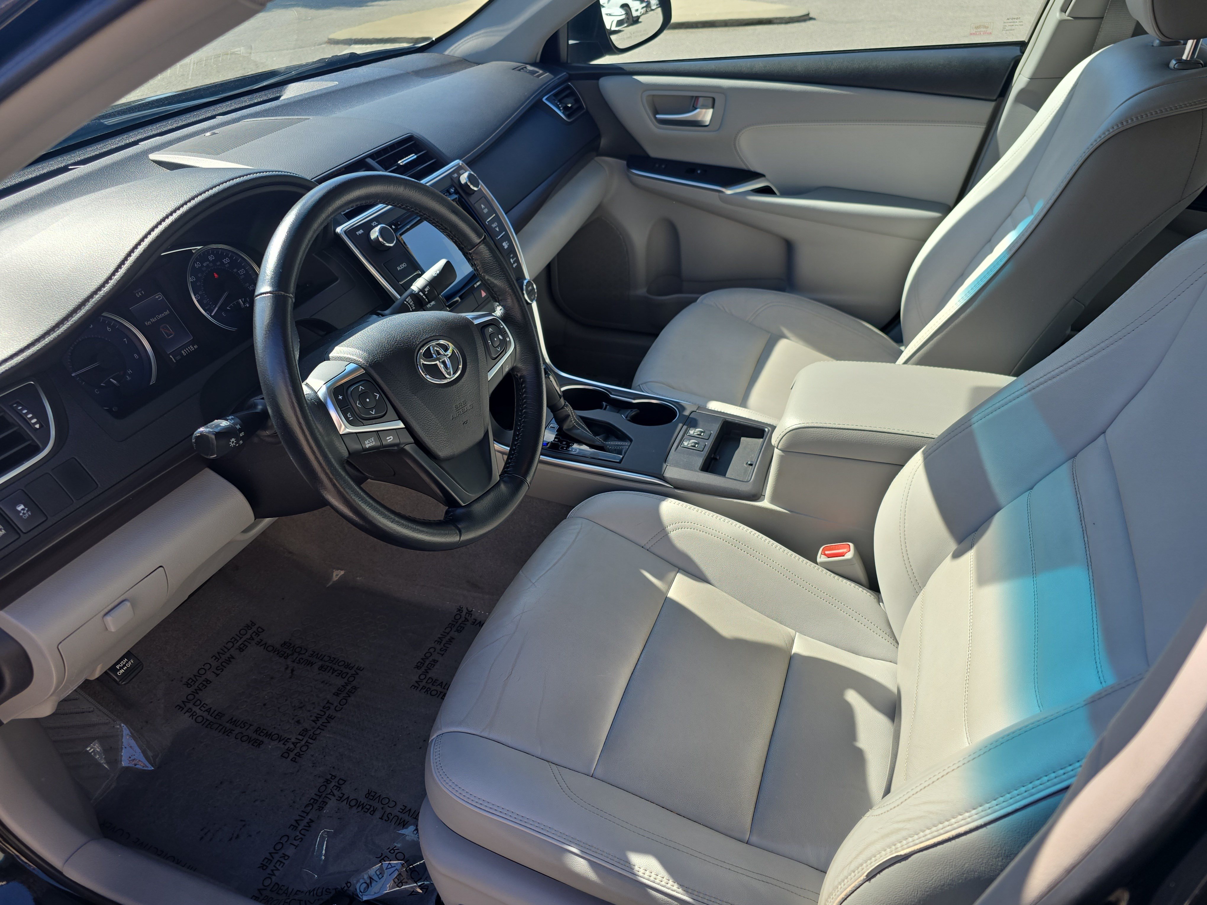 Used 2016 Toyota Camry XLE w/ Moonroof Package FWD image 15