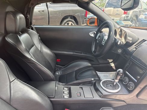 Used 2005 Nissan 350Z Touring image 34