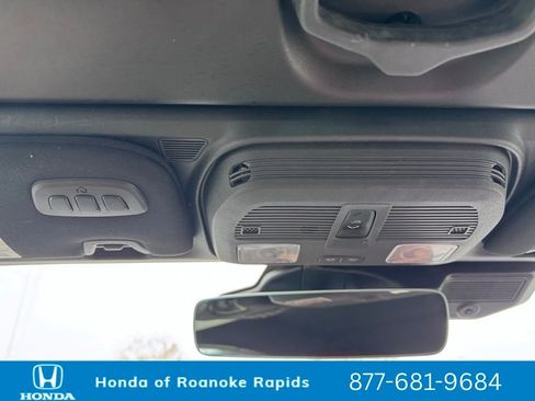 Used 2024 Ford Mustang GT Premium image 30