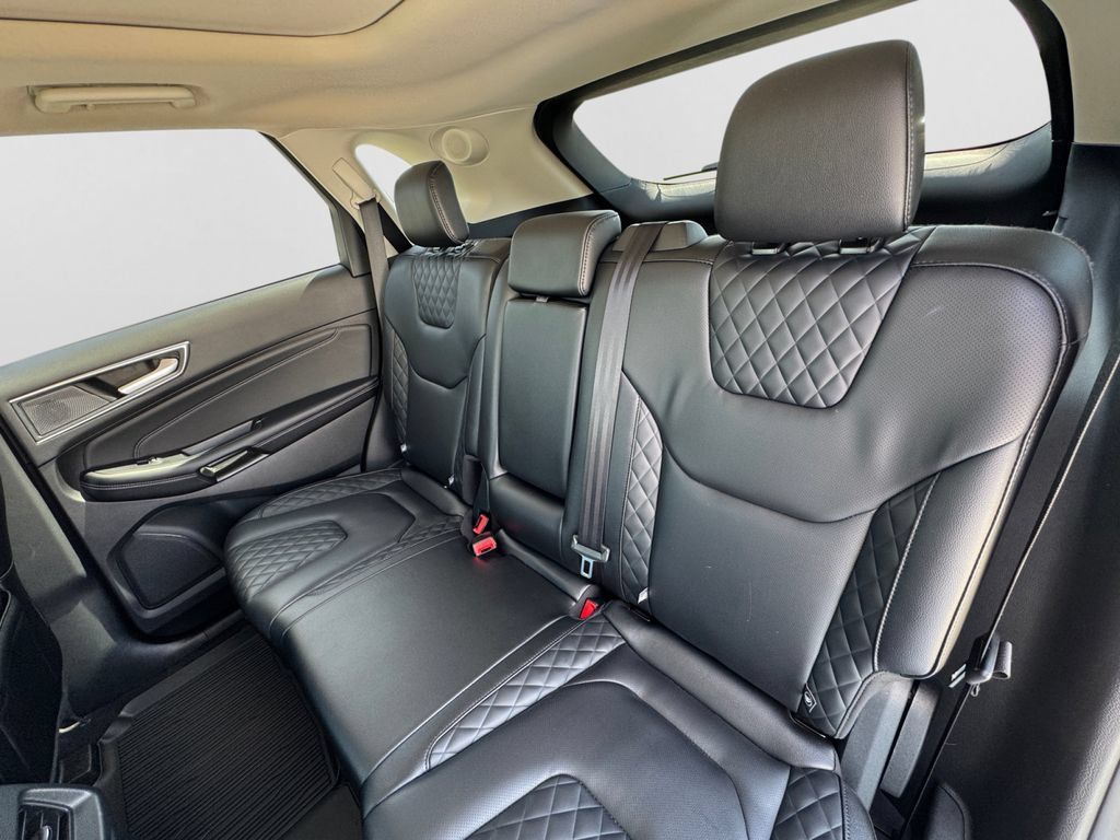 Used 2024 Ford Edge Titanium w/ Equipment Group 301A AWD/4WD image 12