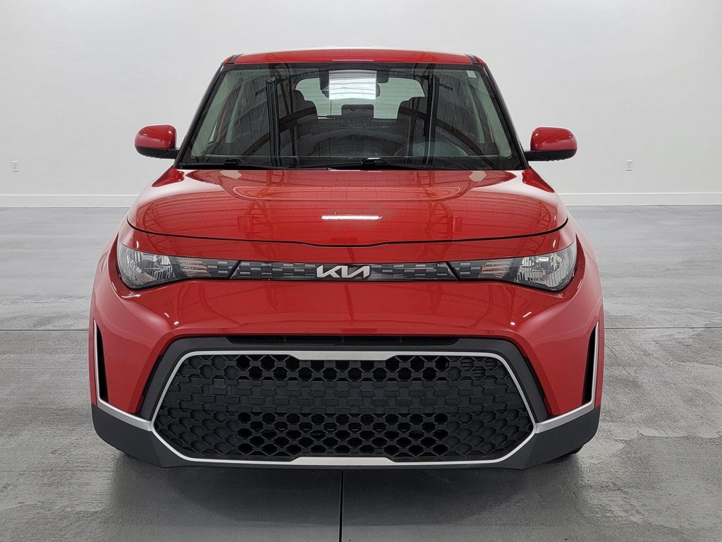 Used 2023 Kia Soul LX FWD image 3